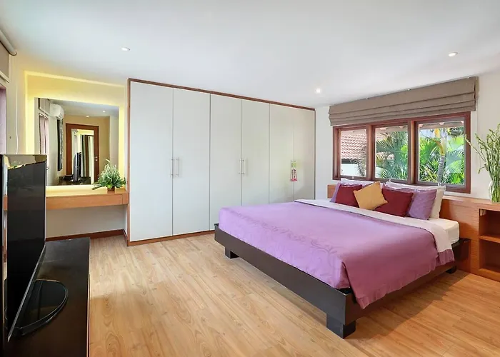 Super Value 4 Bedroom, Walk To Bintang Supermarket Seminyak 